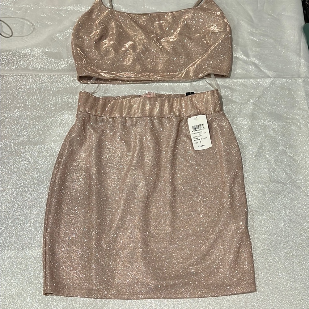 Windsor Shimmering Rose Gold Two-Piece Set